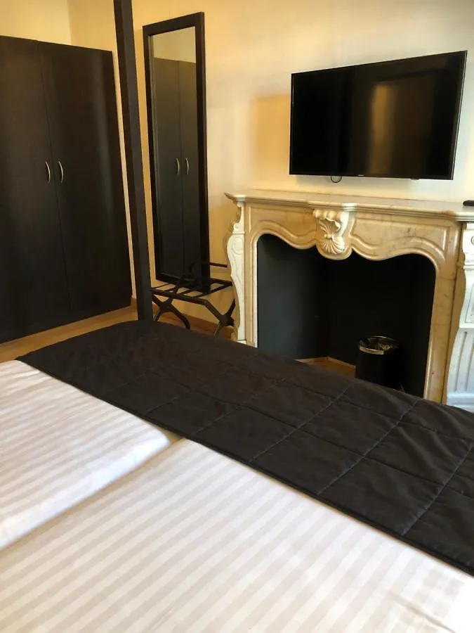 The 5 Hotel Brujas
